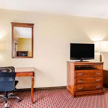 Quality Inn & Suites Картедж Екстер'єр фото