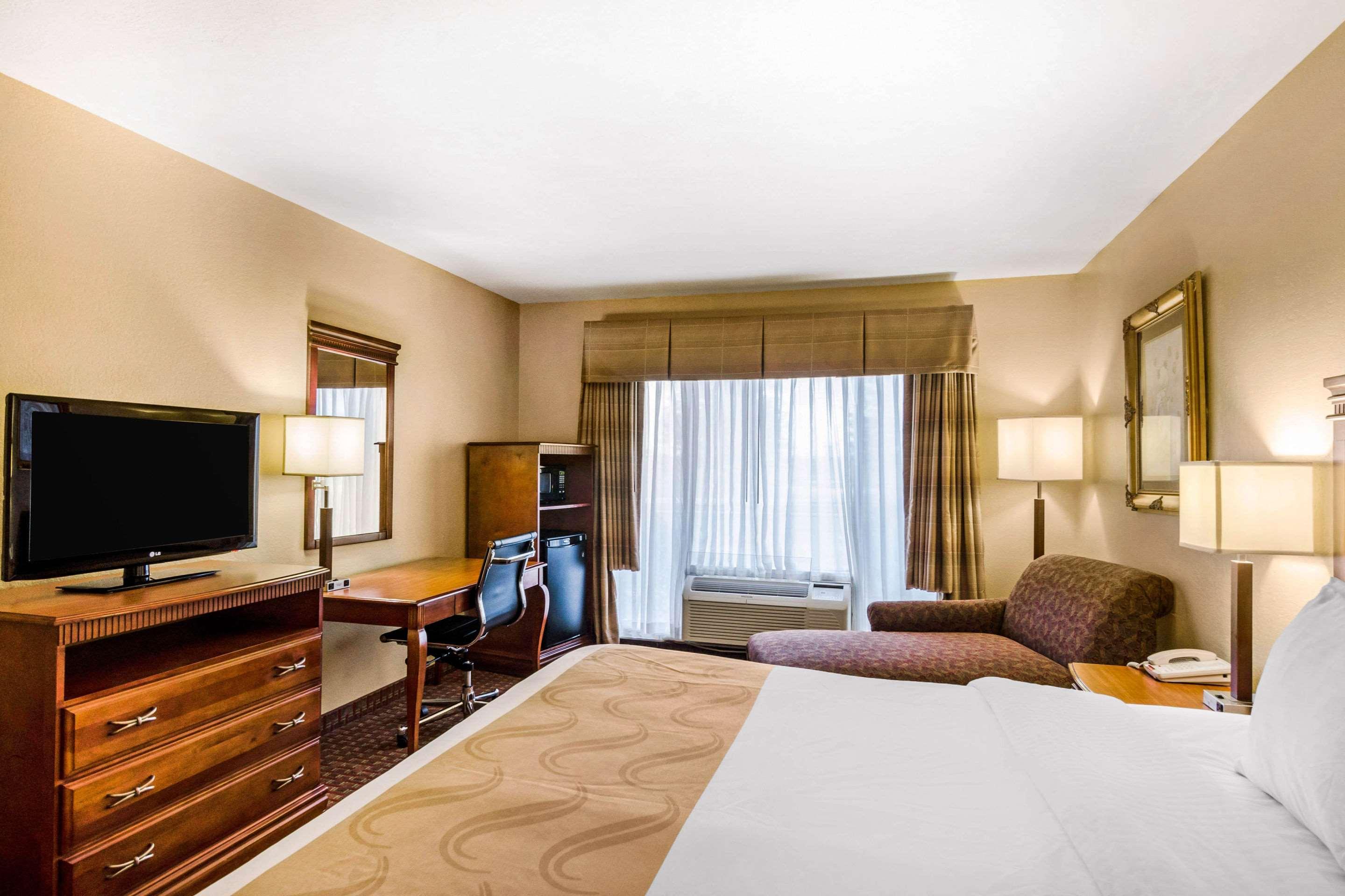 Quality Inn & Suites Картедж Екстер'єр фото