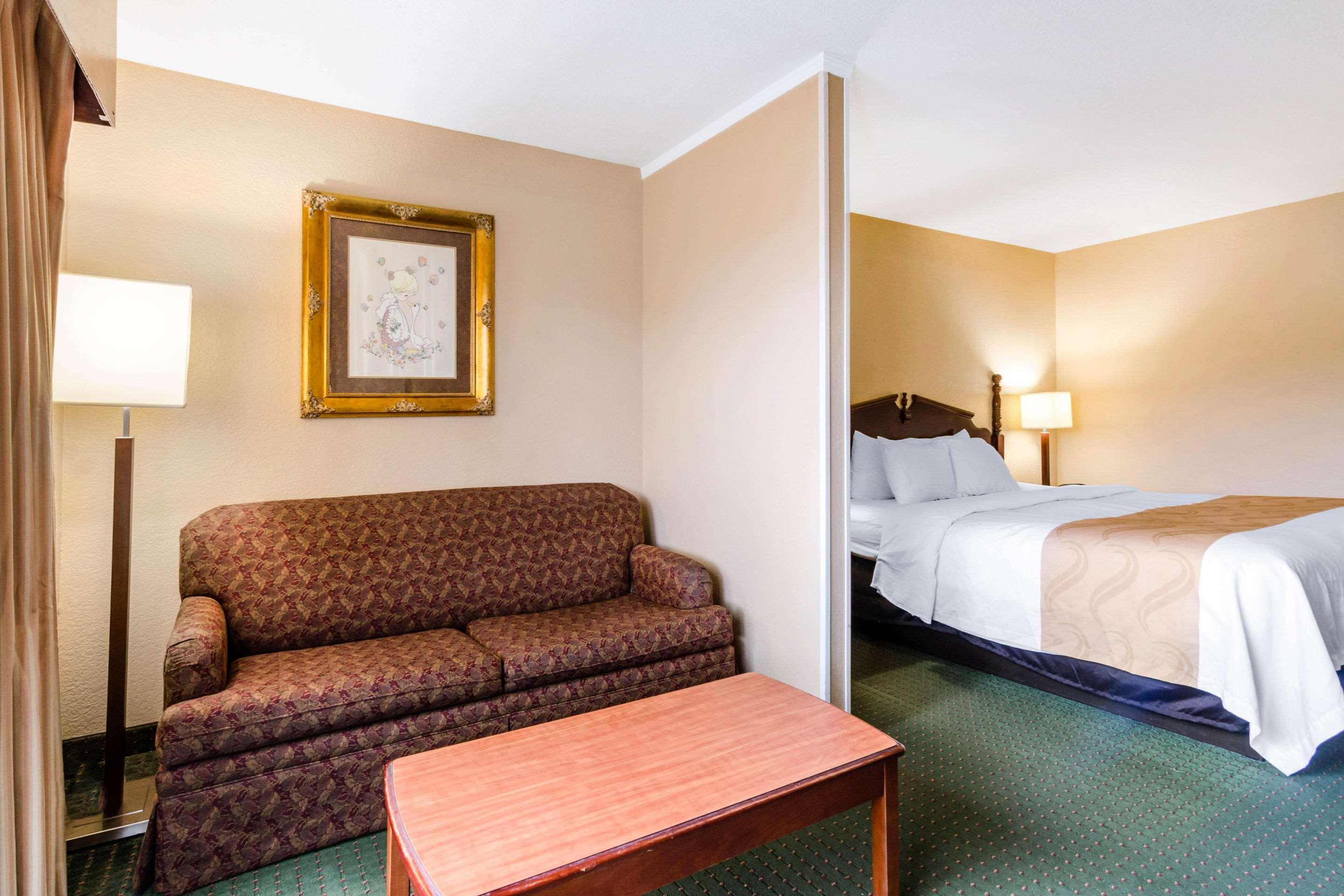 Quality Inn & Suites Картедж Екстер'єр фото