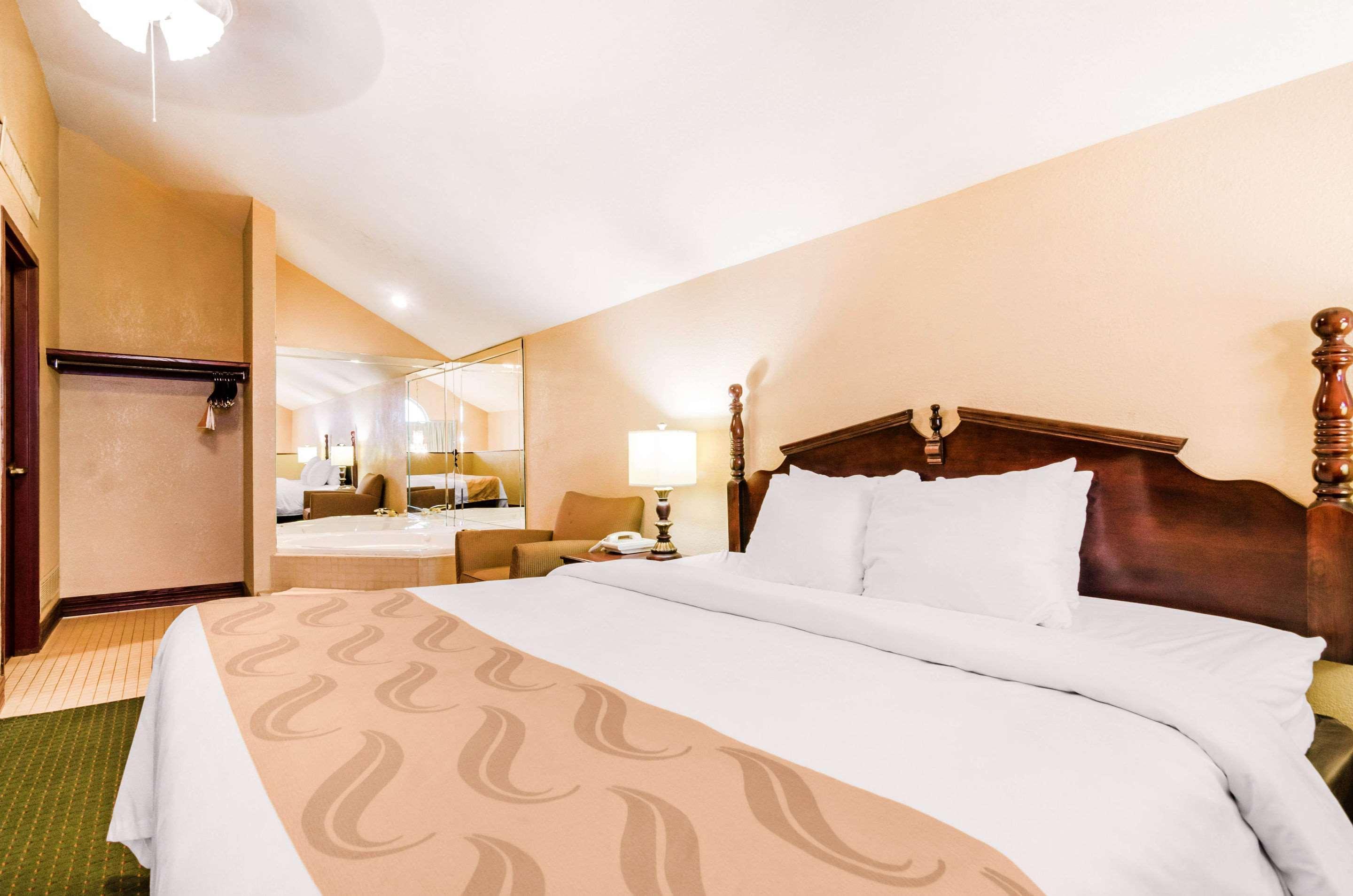 Quality Inn & Suites Картедж Екстер'єр фото