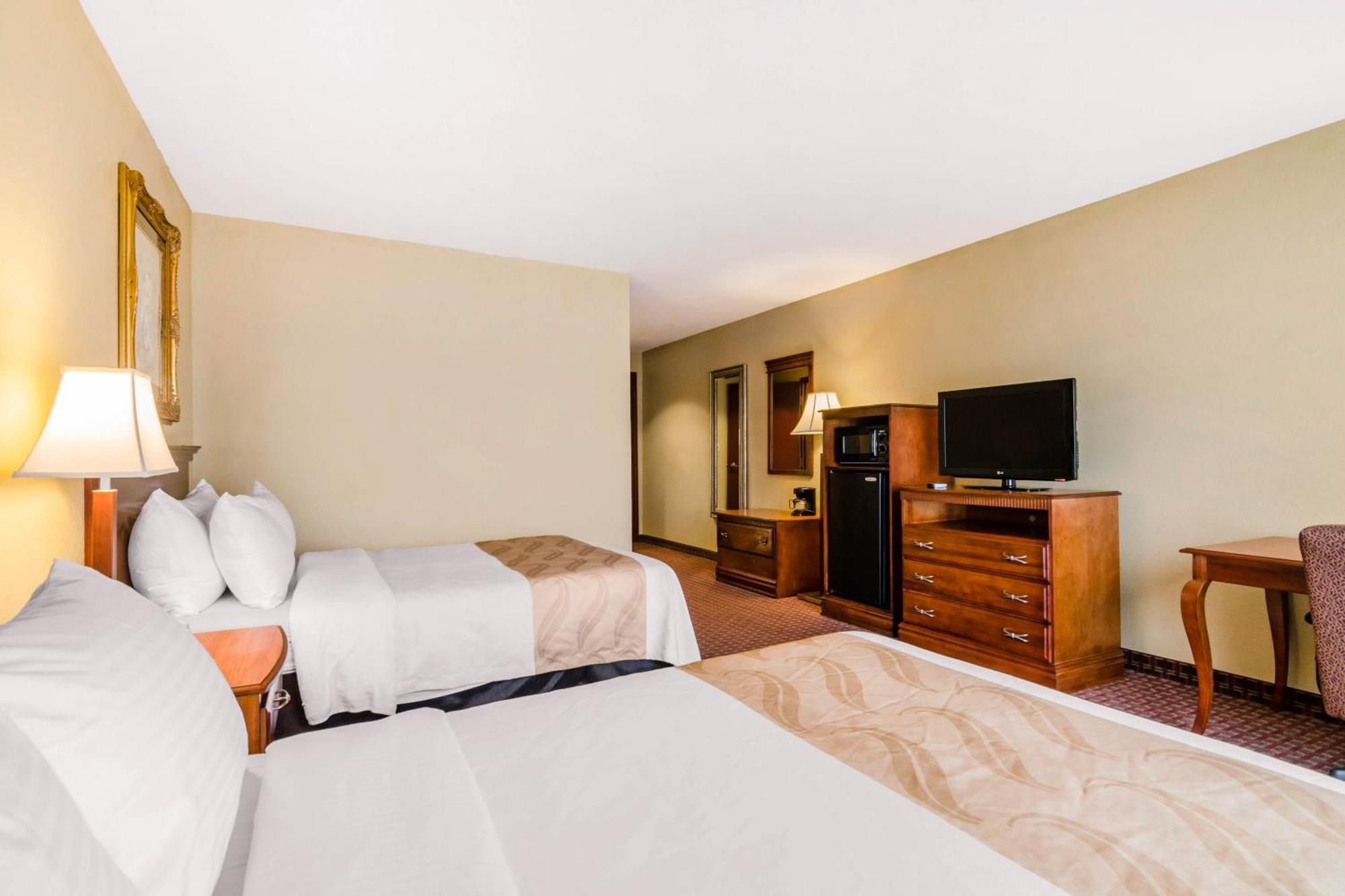 Quality Inn & Suites Картедж Екстер'єр фото