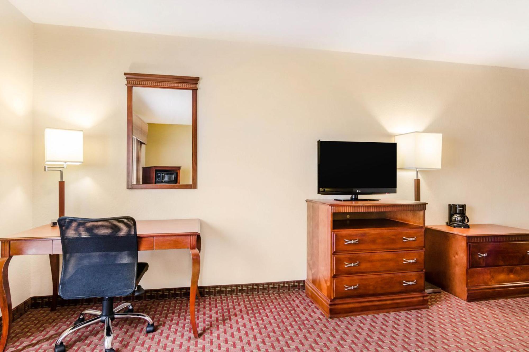 Quality Inn & Suites Картедж Екстер'єр фото