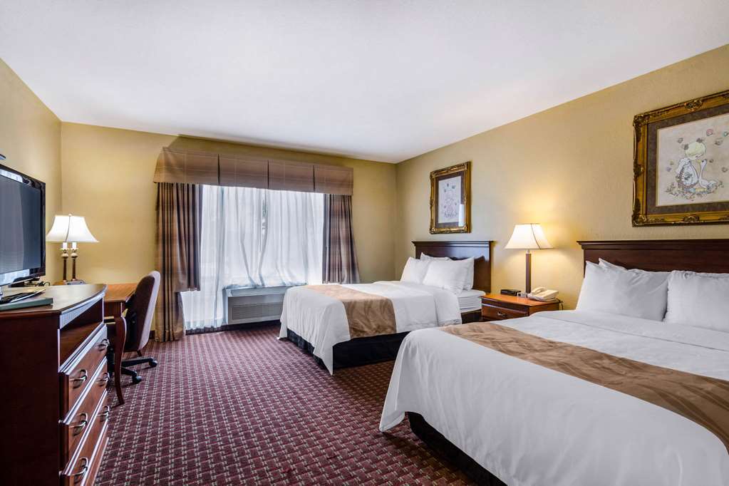 Quality Inn & Suites Картедж Номер фото